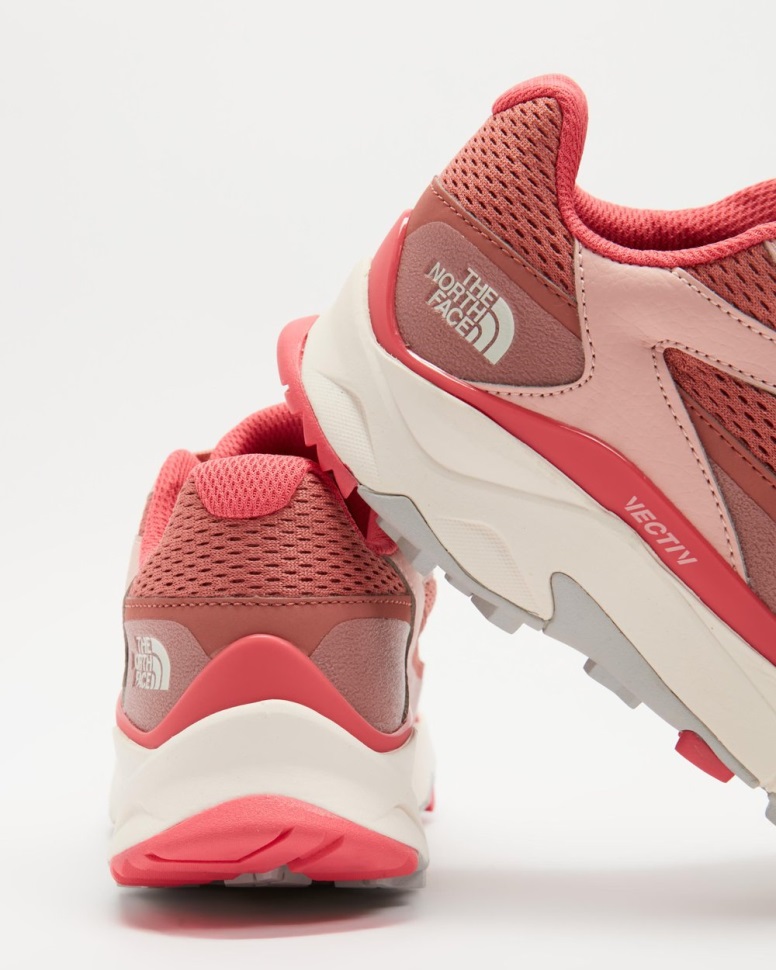 Vectiv Taraval ارتفعت المرأة فجر وجه الشمال