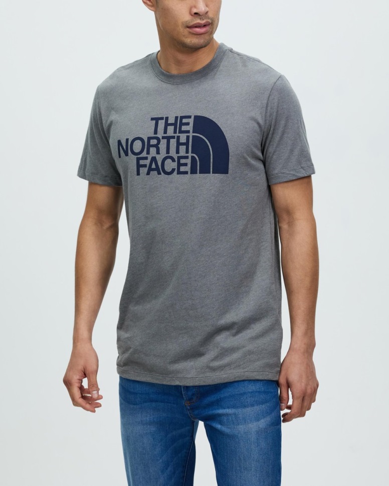 نصف قبة رمادية Ss Tee الوجه الشمالي