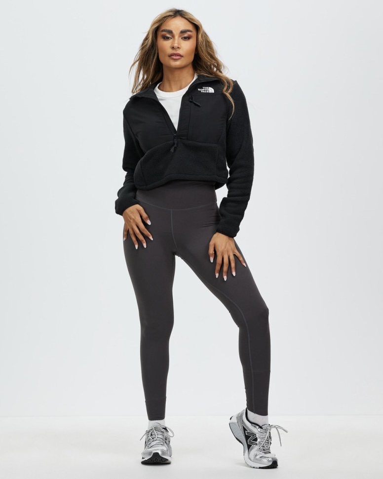 جاكيت صوف دينالي أسود قصير الوجه الشمالي