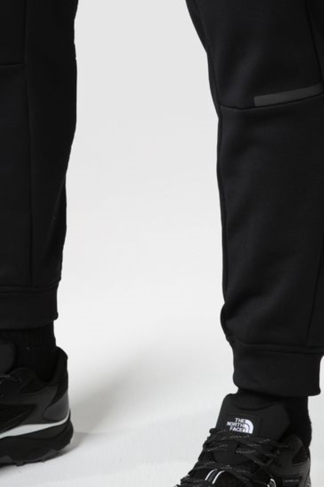 ركض الصوف الأسود الوجه الشمالي