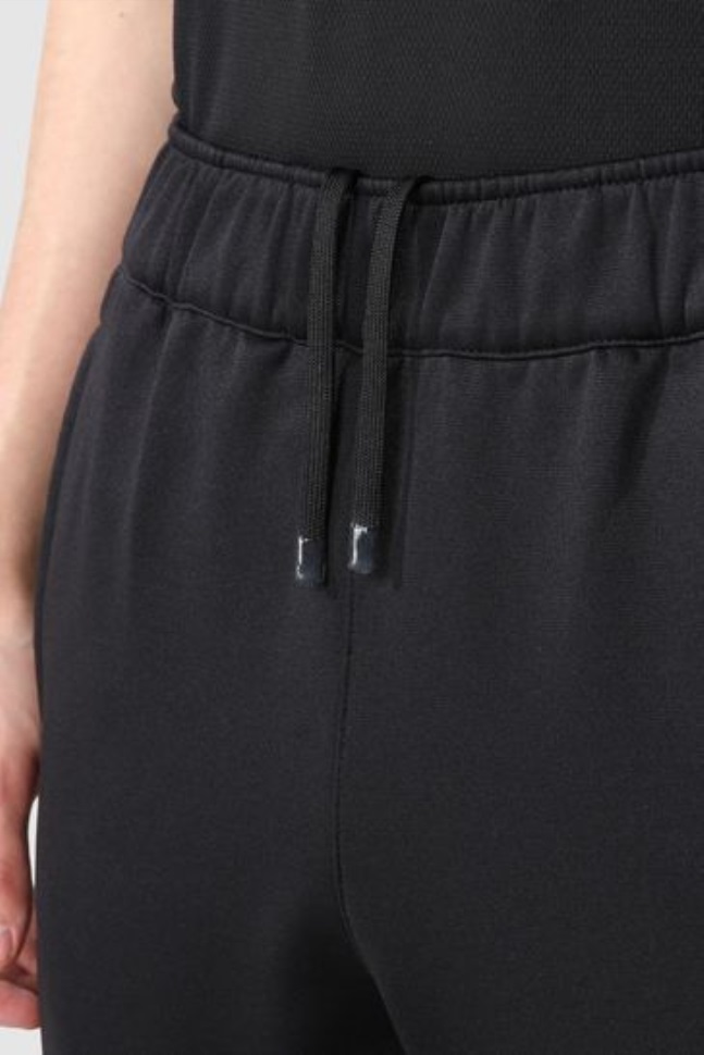 ركض الصوف الأسود الوجه الشمالي