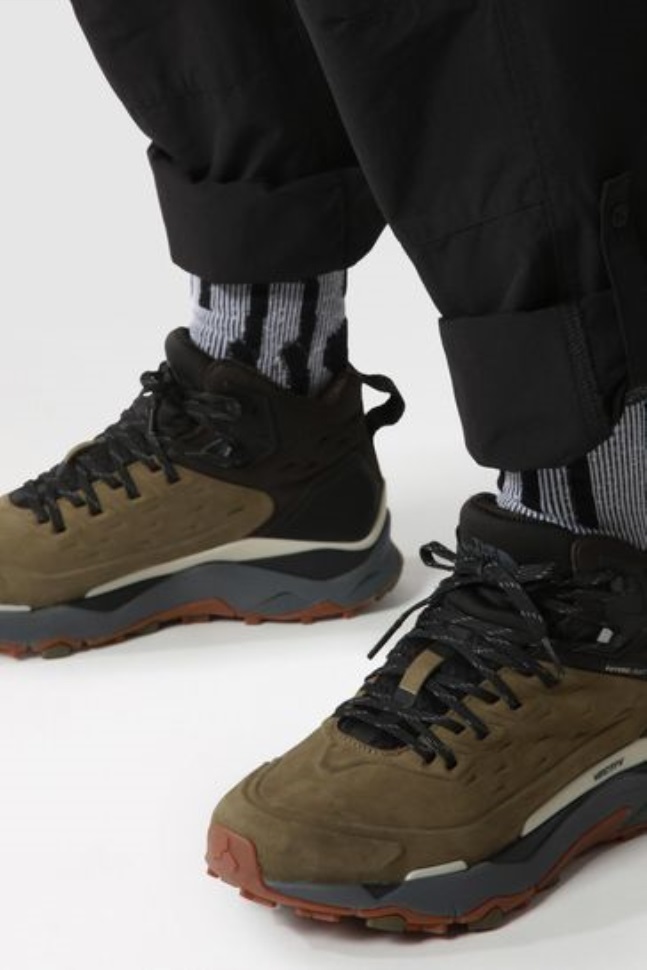 استكشاف السراويل السوداء الوجه الشمالي