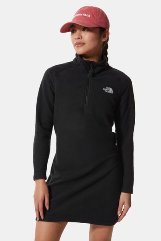 فستان من الصوف الجليدي على الوجه الشمالي