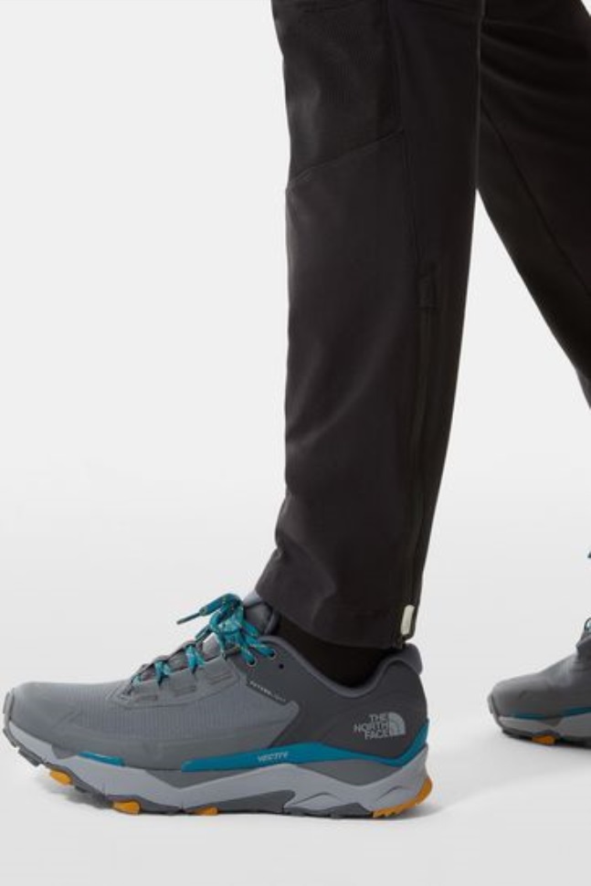 الرجال الرمادي Vectiv Exploris المستقبل المدربين الوجه الشمالي