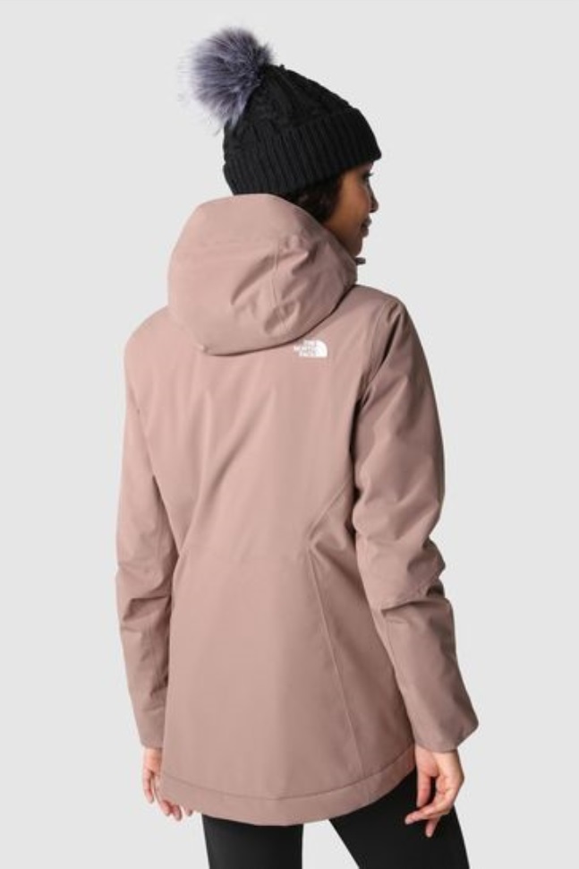 سترة معزولة باللون الوردي للوجه الشمالي