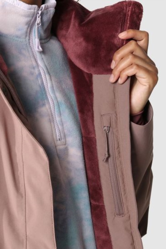 سترة معزولة باللون الوردي للوجه الشمالي