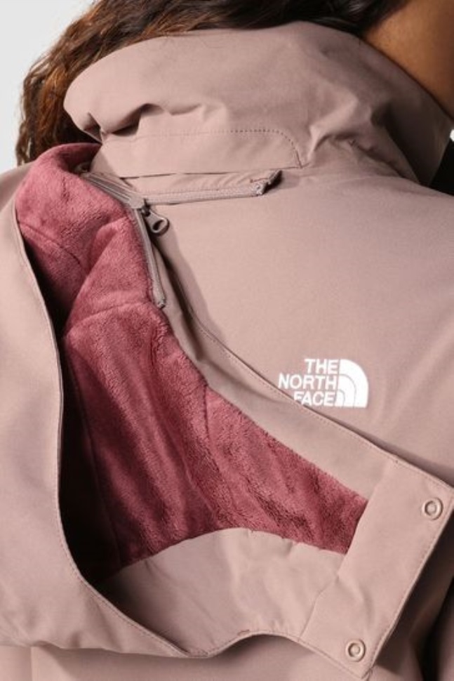 سترة معزولة باللون الوردي للوجه الشمالي