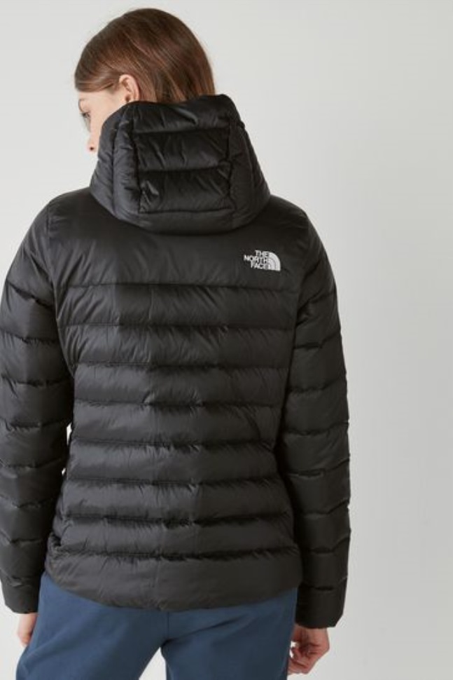 سترة بغطاء للرأس أكونكاجوا الوجه الشمالي