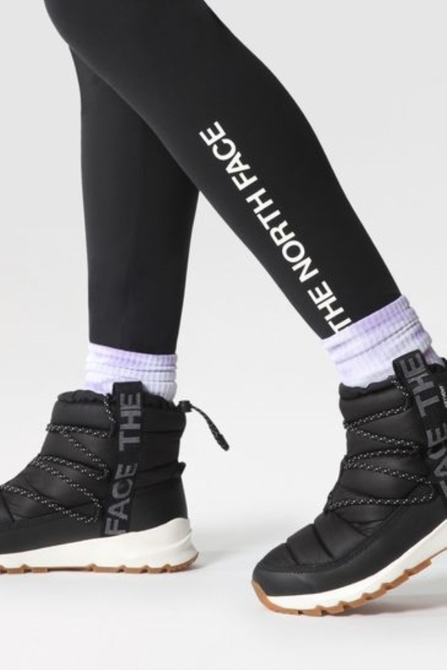 أحذية الدانتيل الأسود الحرارية الوجه الشمالي