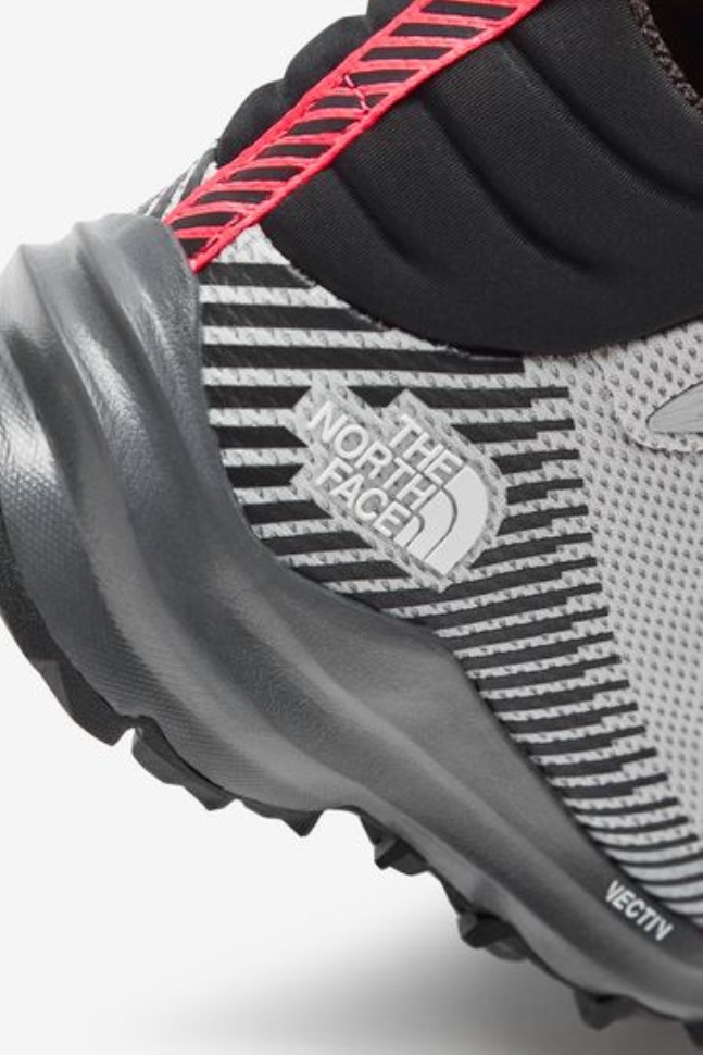 حذاء المشي ذو الضوء المتوسط ​​من Vectiv Fastpack من الجهة الشمالية باللون الرمادي