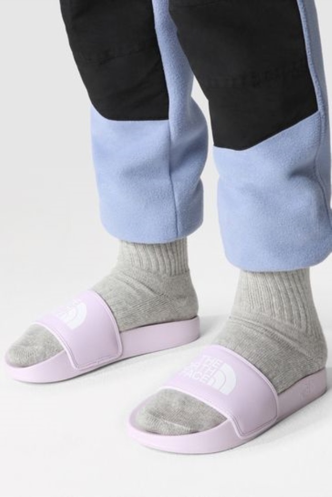 شرائح معسكر قاعدة النساء الأرجوانية للوجه الشمالي ثالثًا