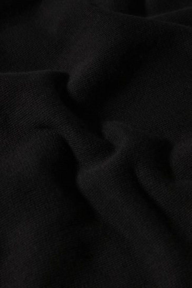 Zumu هوديي أسود الوجه الشمالي