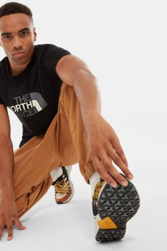 الشمال وجه سهل تي شيرت أسود