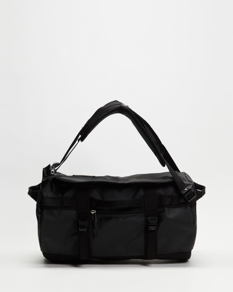 المعسكر الأساسي من القماش الخشن الوجه الشمالي أبيض وأسود