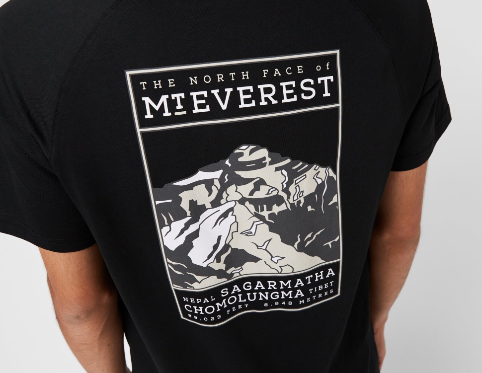 يواجه الشمال الأسود ويواجه الشمال تي شيرت