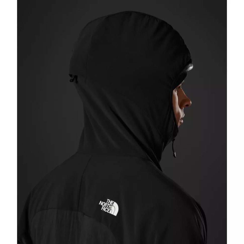 هوديي أسود من سلسلة رجال القمة من ذا نورث فيس