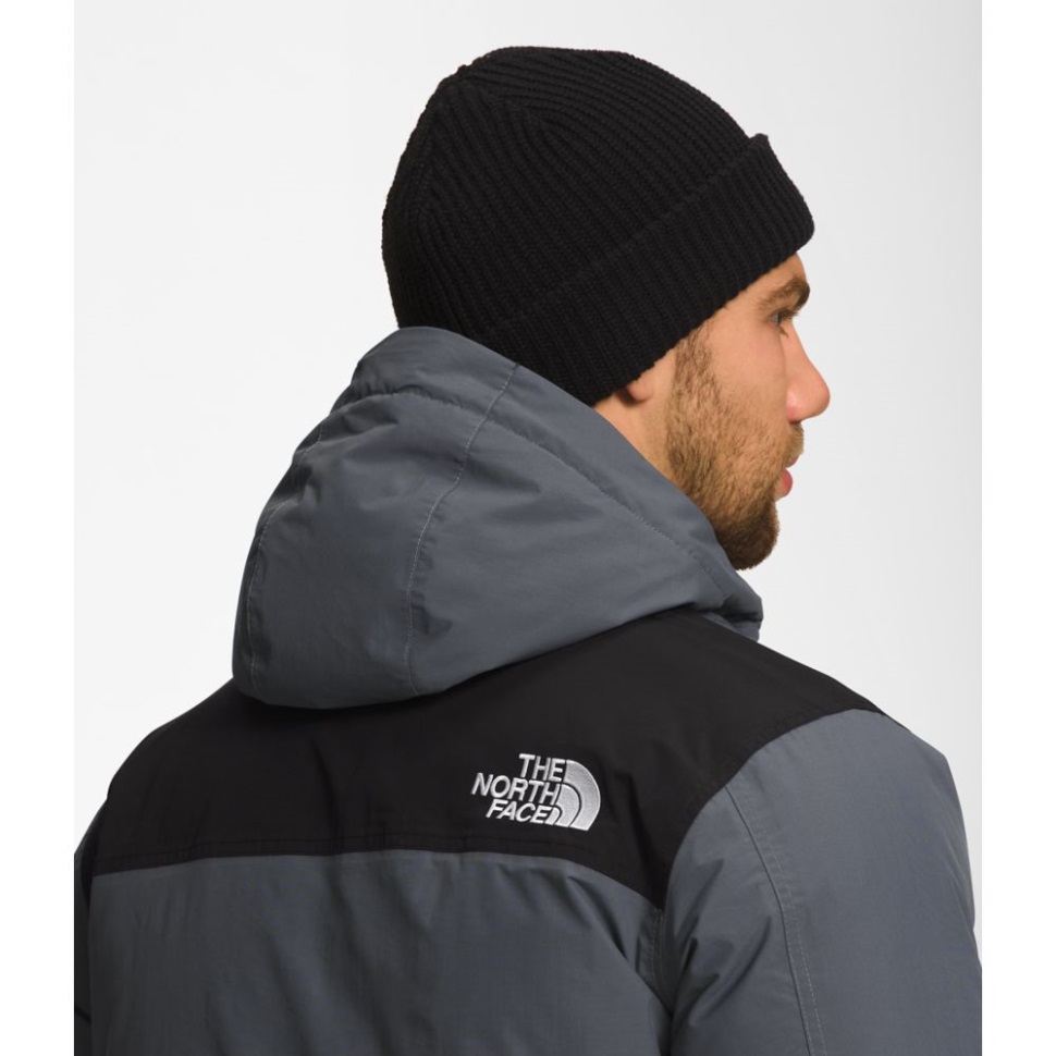 رجال ماكوردو مفجر الشمال وجهه رمادي