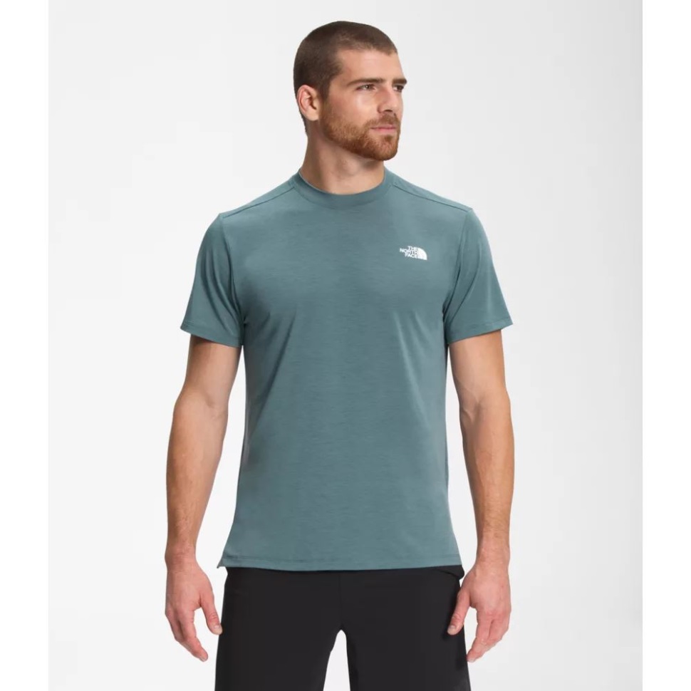 الرجال يتجولون قصيرة الأكمام المحملة الأزرق الوجه الشمالي