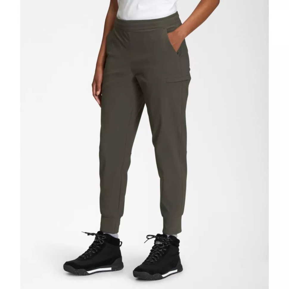 المرأة الجديدة رمادي داكن في وقت لاحق ركض المنفعة الوجه الشمالي