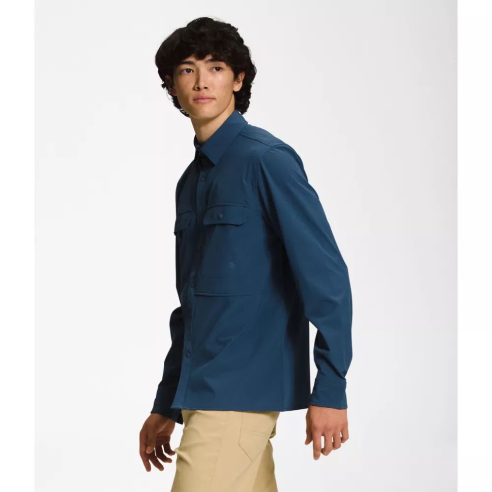 قميص رجالي أزرق غامق Sniktau بأكمام طويلة من الشمس للوجه الشمالي