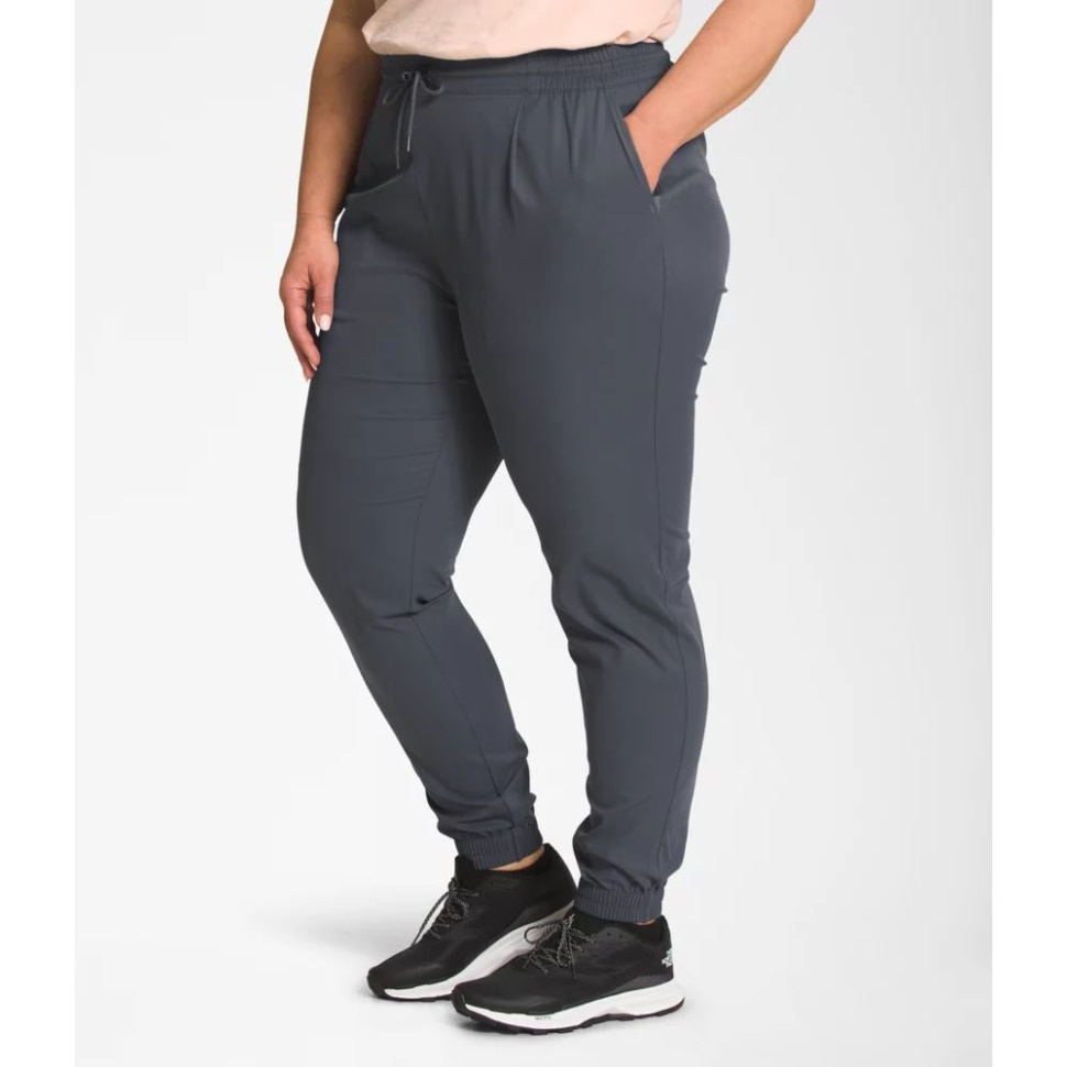 الشمال يواجه المرأة الرمادية بالإضافة إلى ركض عادي