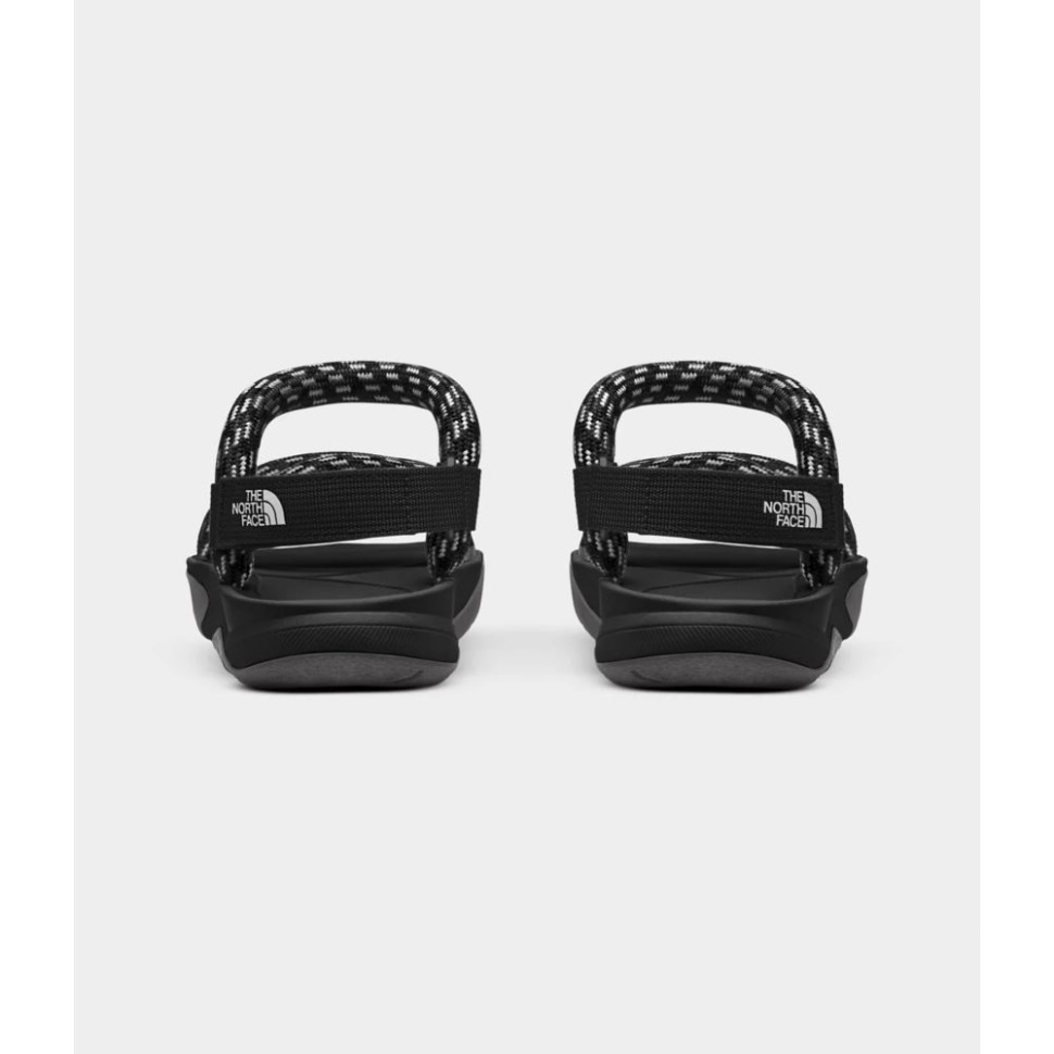 الشمال الوجه صندل نسائي رمادي اللون سكينا في الهواء الطلق