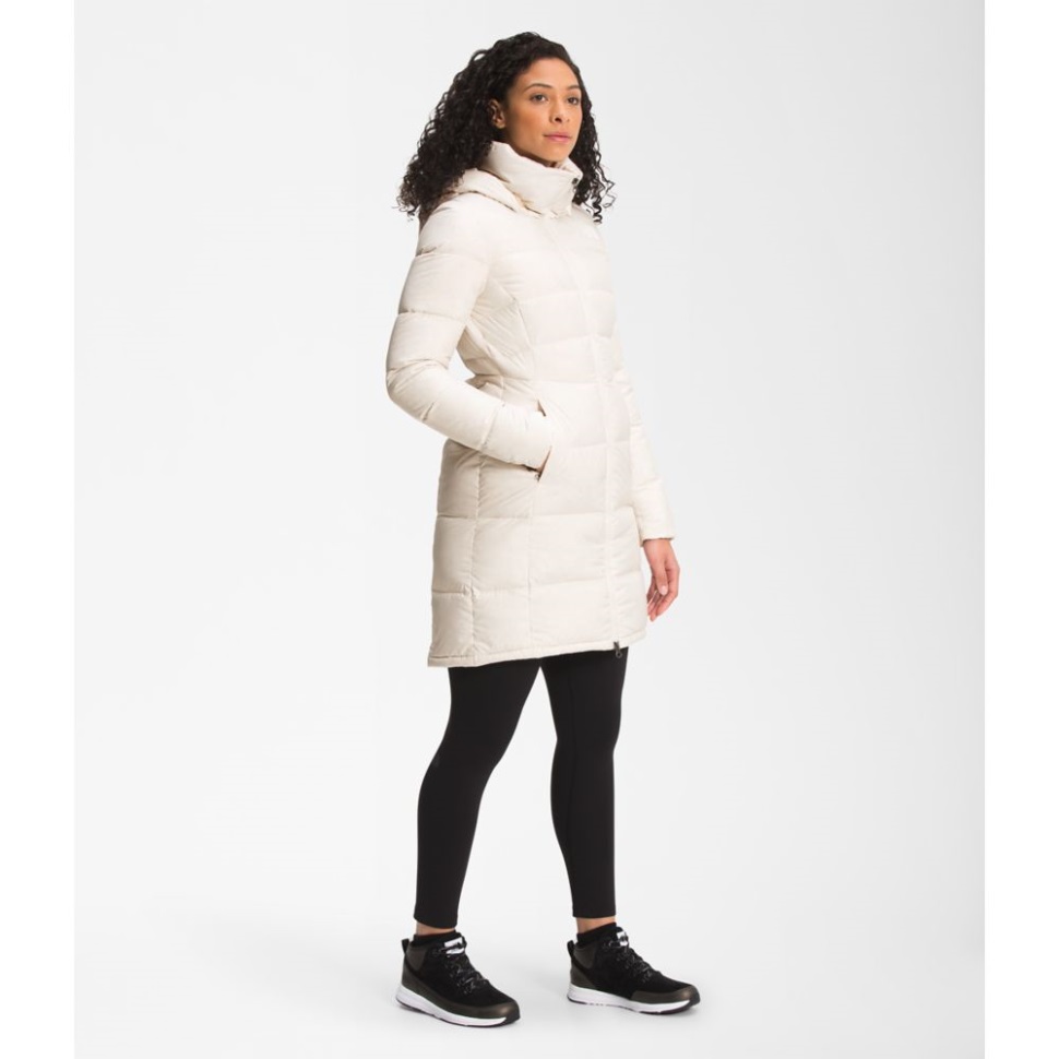 المرأة البيضاء في مواجهة الشمال سترة متروبوليس