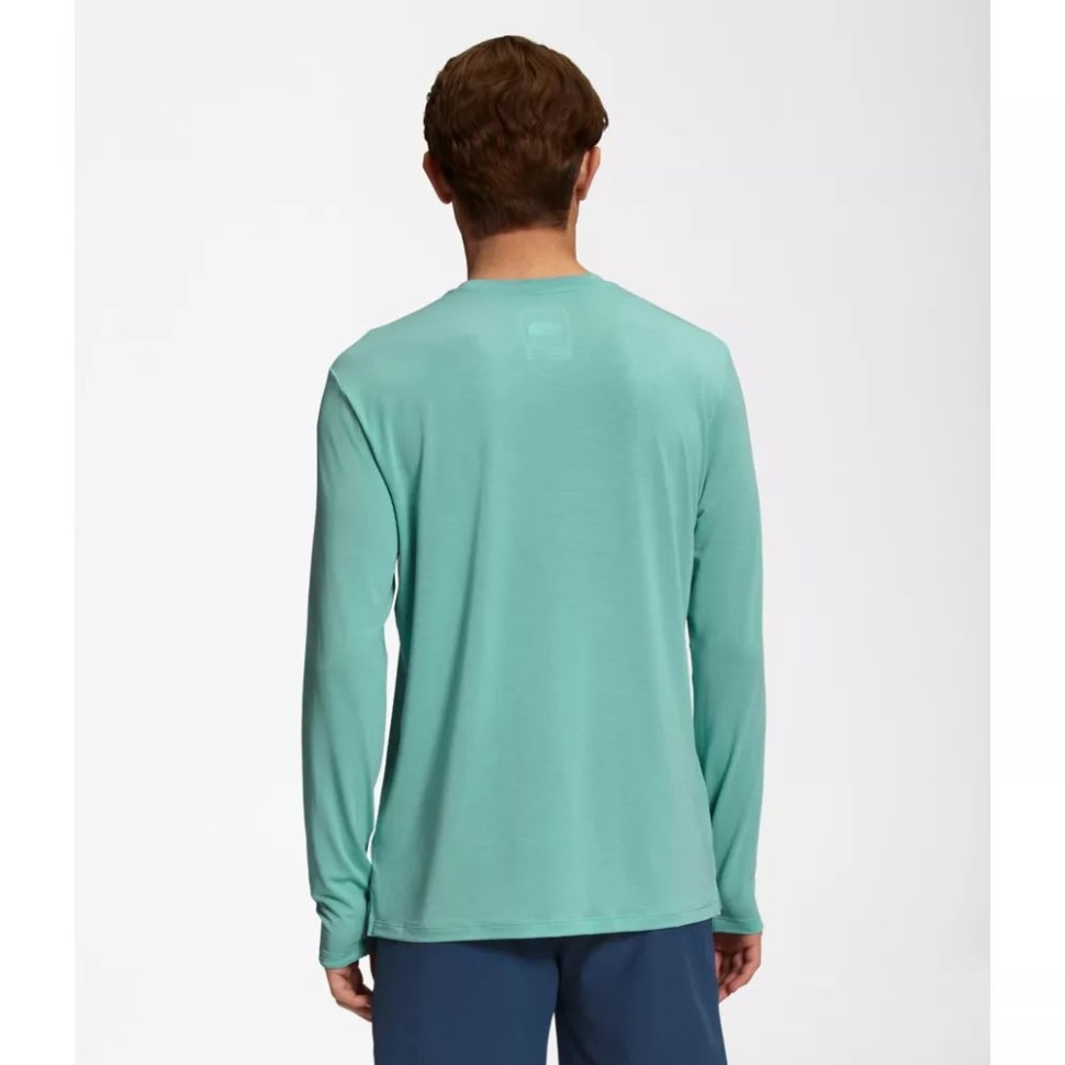 رجال الوسابي يتجولون بأكمام طويلة وجه الشمال