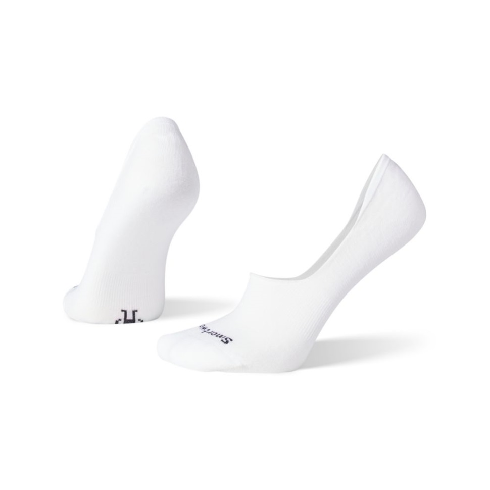 الأبيض كل يوم لا تظهر الجوارب وجه الشمال