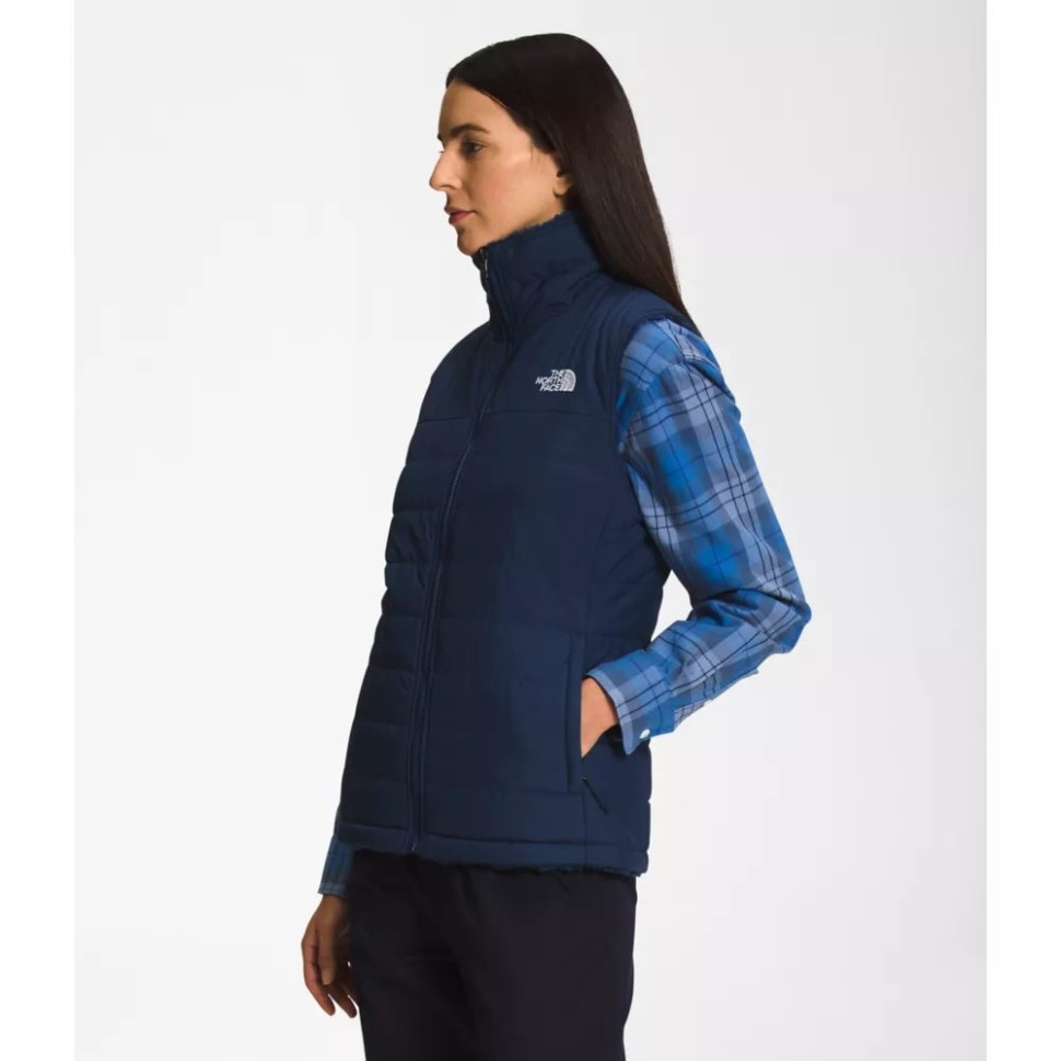 سترة المرأة موسبود معزول عكسها البحرية الوجه الشمالي