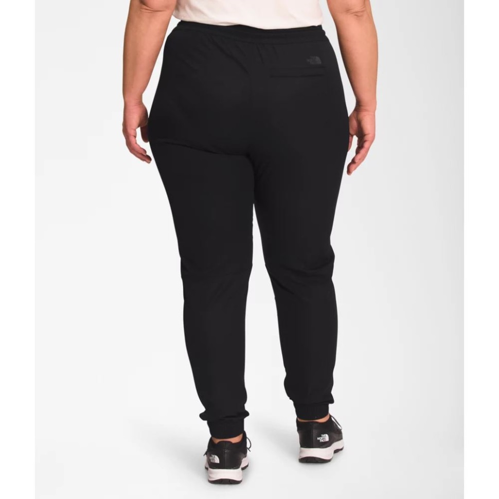 المرأة بالإضافة إلى ركض عادي أسود الوجه الشمالي