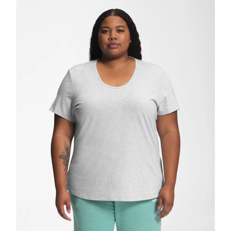 المرأة بالإضافة إلى التضاريس قصيرة الأكمام سكوبنيك تي شيرت الوجه الشمالي رمادي