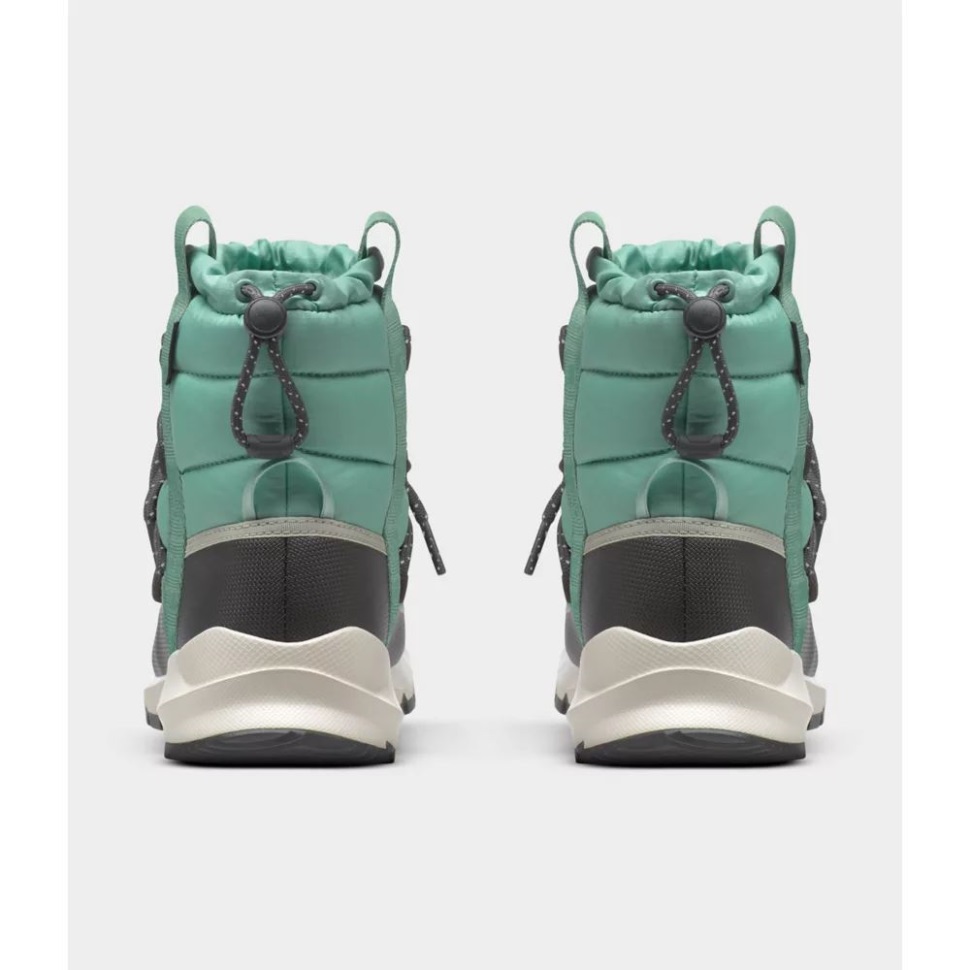 حذاء نسائي برباط حراري مضاد للماء في الجهة الشمالية من الوسابي