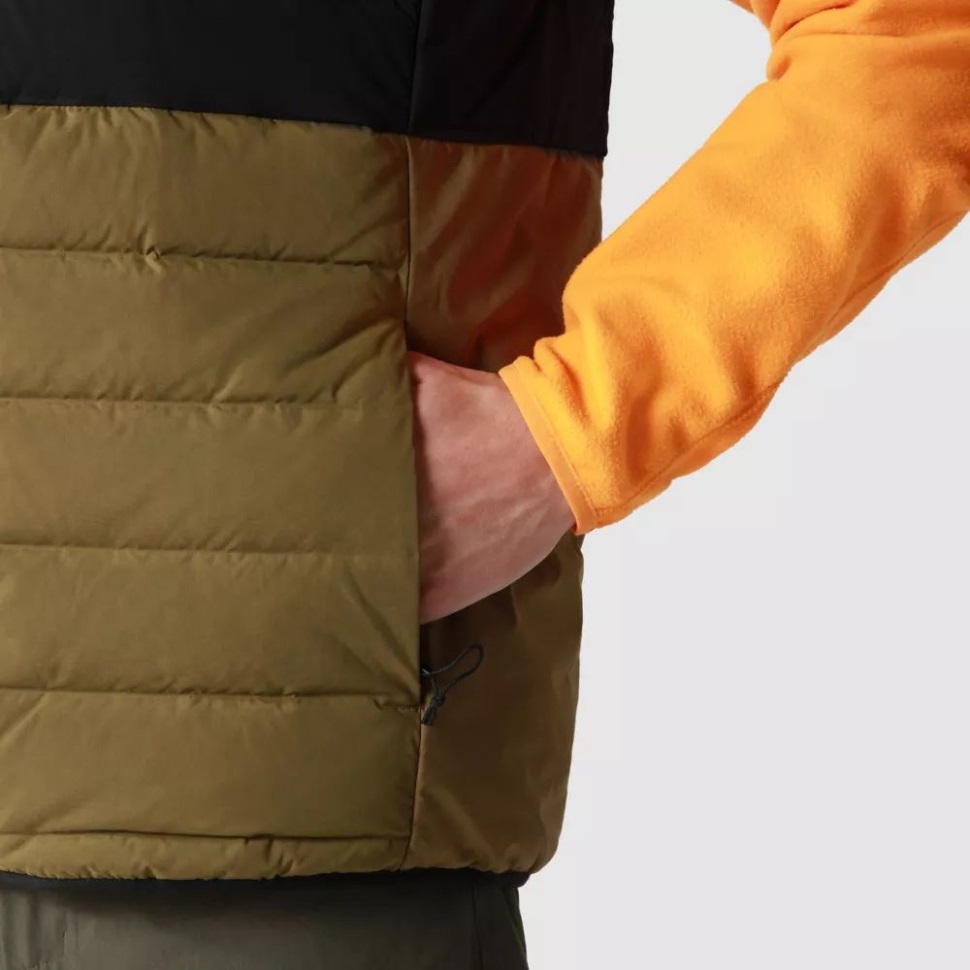 الرجال بيلفيو تمتد أسفل جيليه الوجه الشمالي الأسود