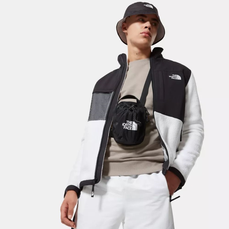 حقيبة كروس بوزر سوداء للوجه الشمالي