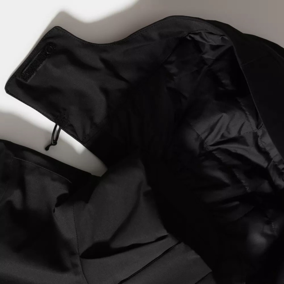 جاكيت لينادو من الجهة الشمالية السوداء