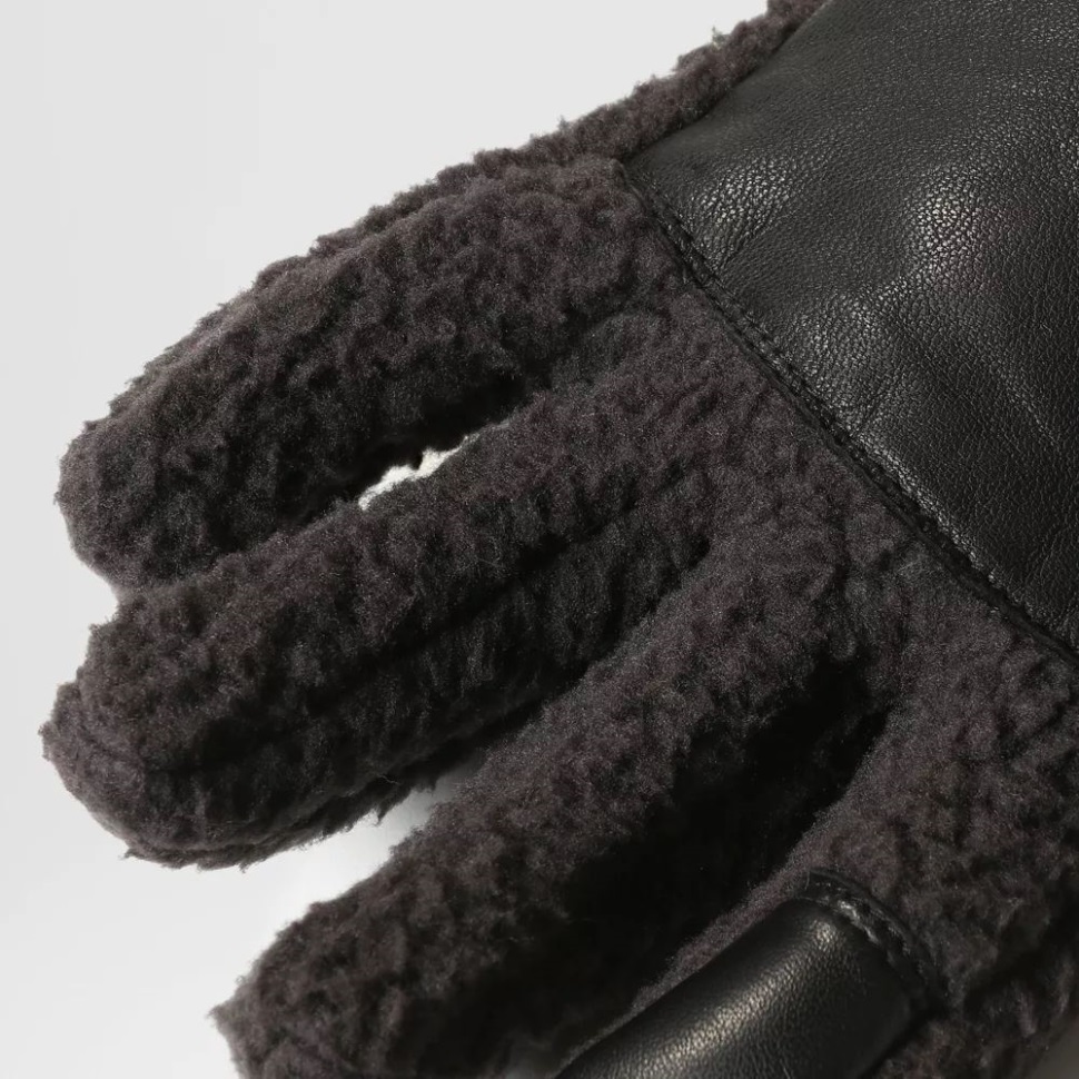 قفازات صوف كراجمونت للوجه الشمالي سوداء