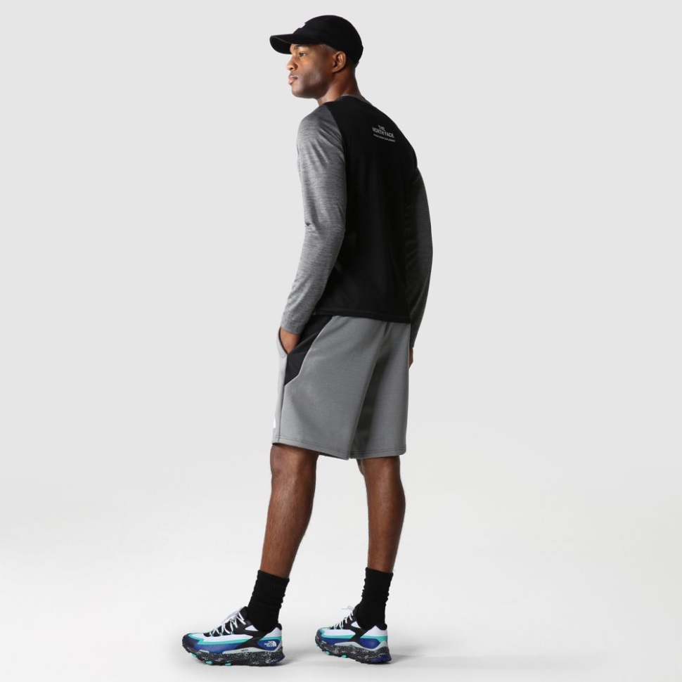 تي شيرت تدريب رجال رمادي بأكمام طويلة من ذا نورث فيس