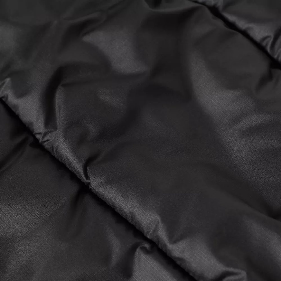 المرأة التي تواجه الشمال اقتصاص سترة Saikuru سوداء