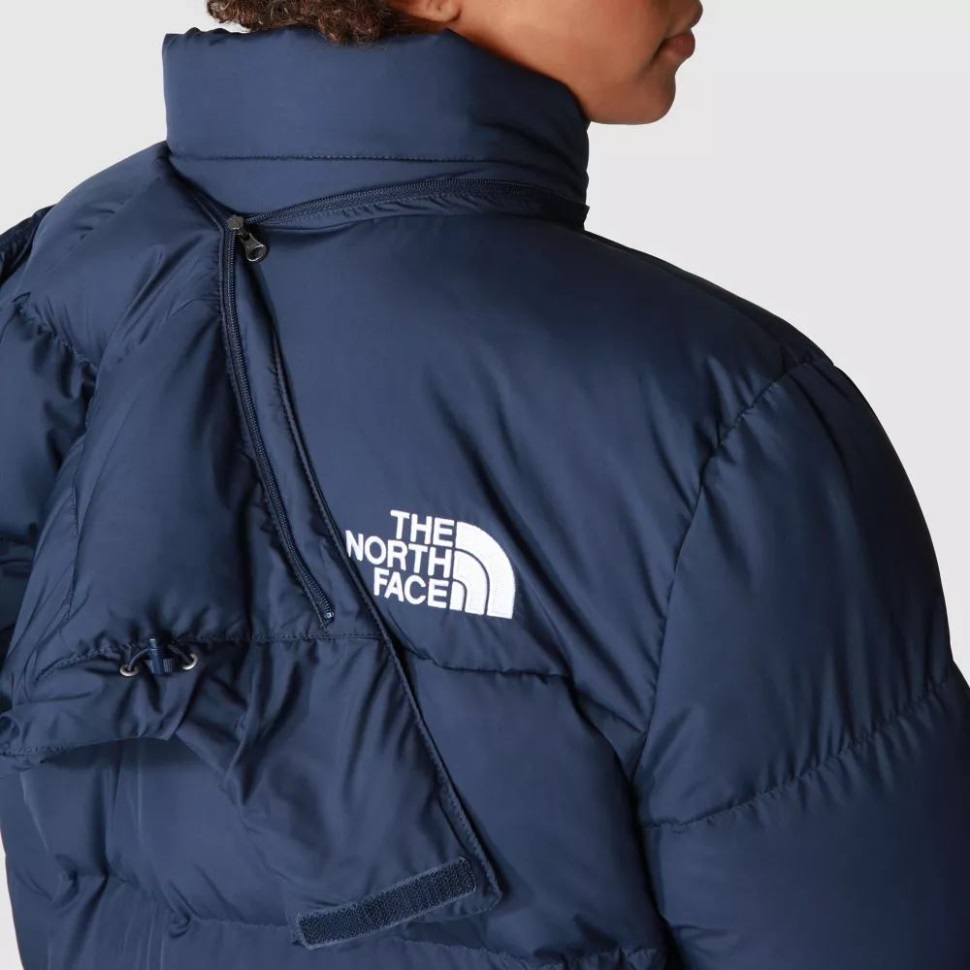 سترة نسائية ثلاثية C ، تواجه الشمال قمة البحرية