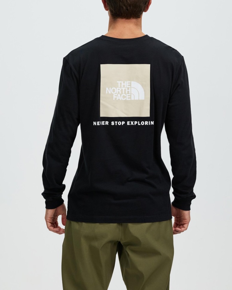 تي شيرت Nse مربع بأكمام طويلة باللونين الأسود والحصى