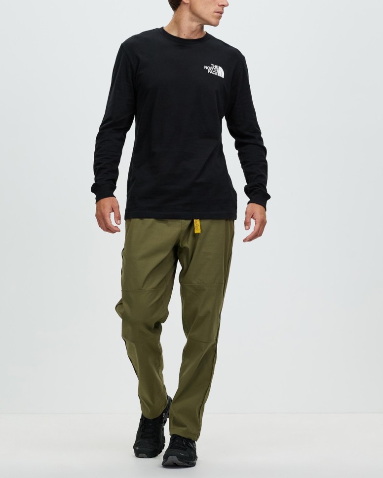 تي شيرت Nse مربع بأكمام طويلة باللونين الأسود والحصى