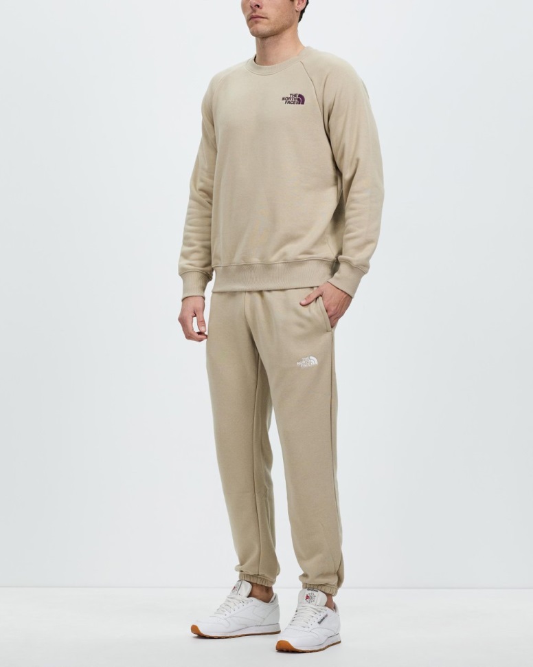 بنطال رياضي بشعار بسيط جهة الشمال من الكتان