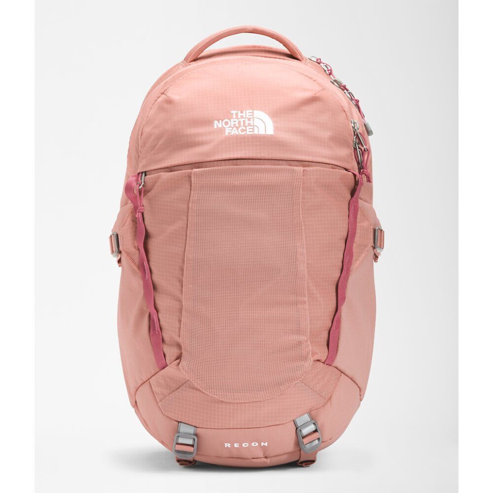 وجه المرأة في الشمال يعيد طلوع الفجر