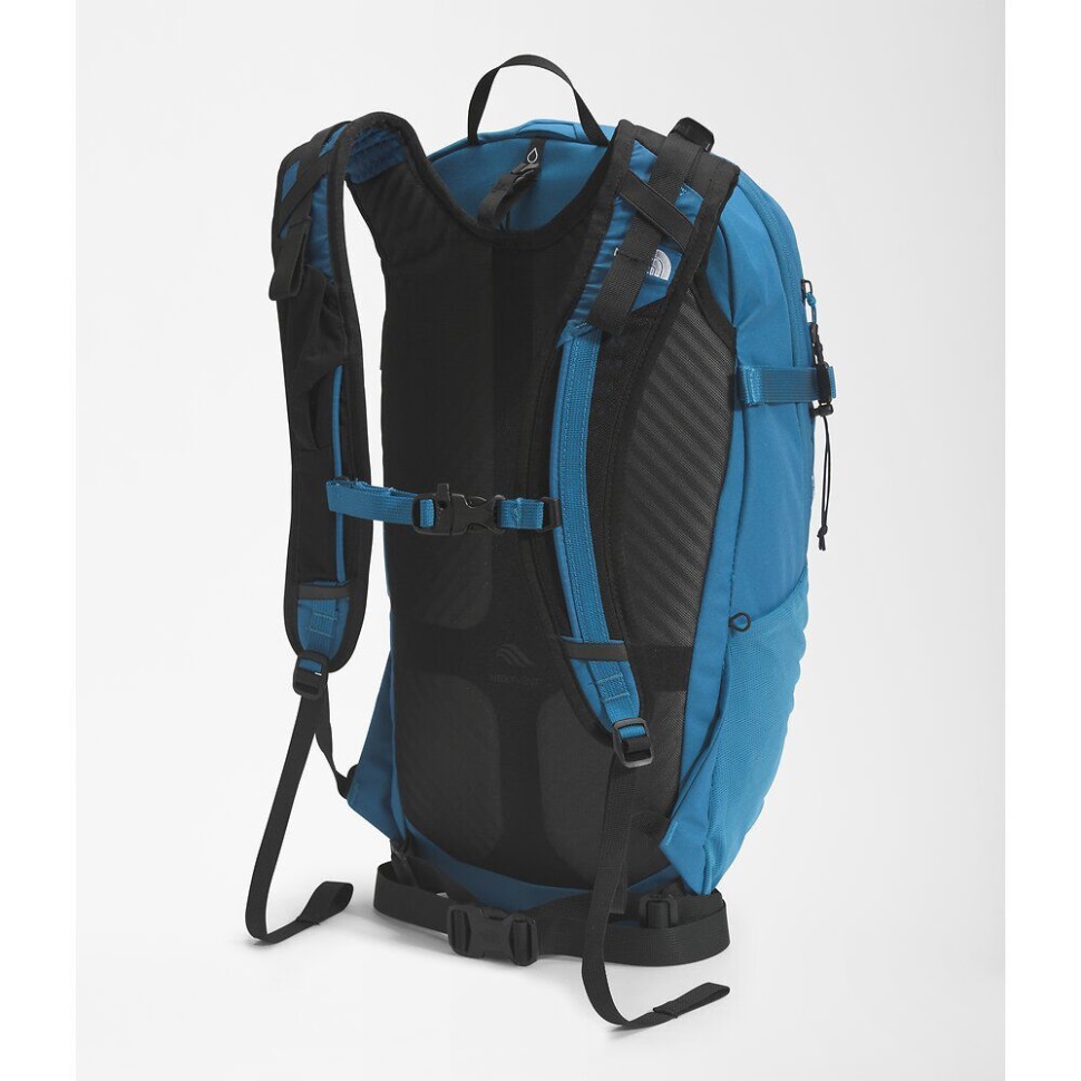 الوجه الشمالي حوض 24 بانف الأزرق الداكن