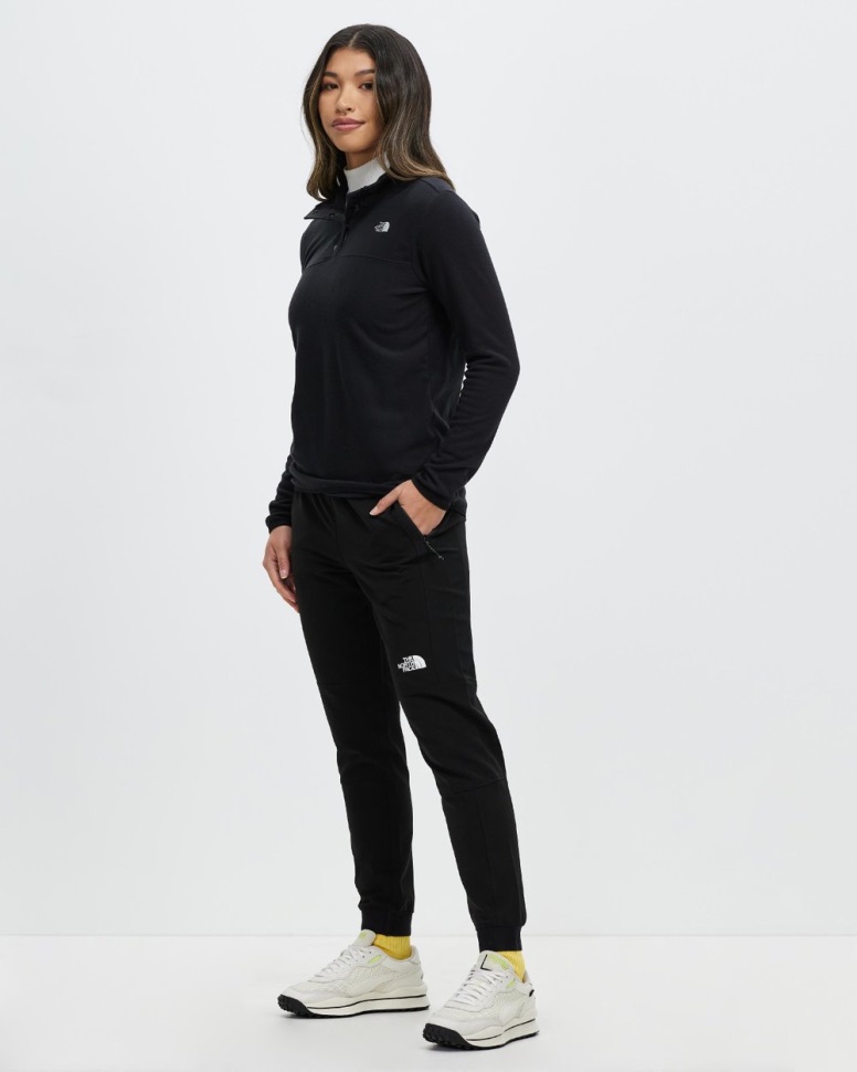 تي كاي بلوفر من الصوف الجليدي المفاجئ برقبة على الرقبة أسود الوجه الشمالي